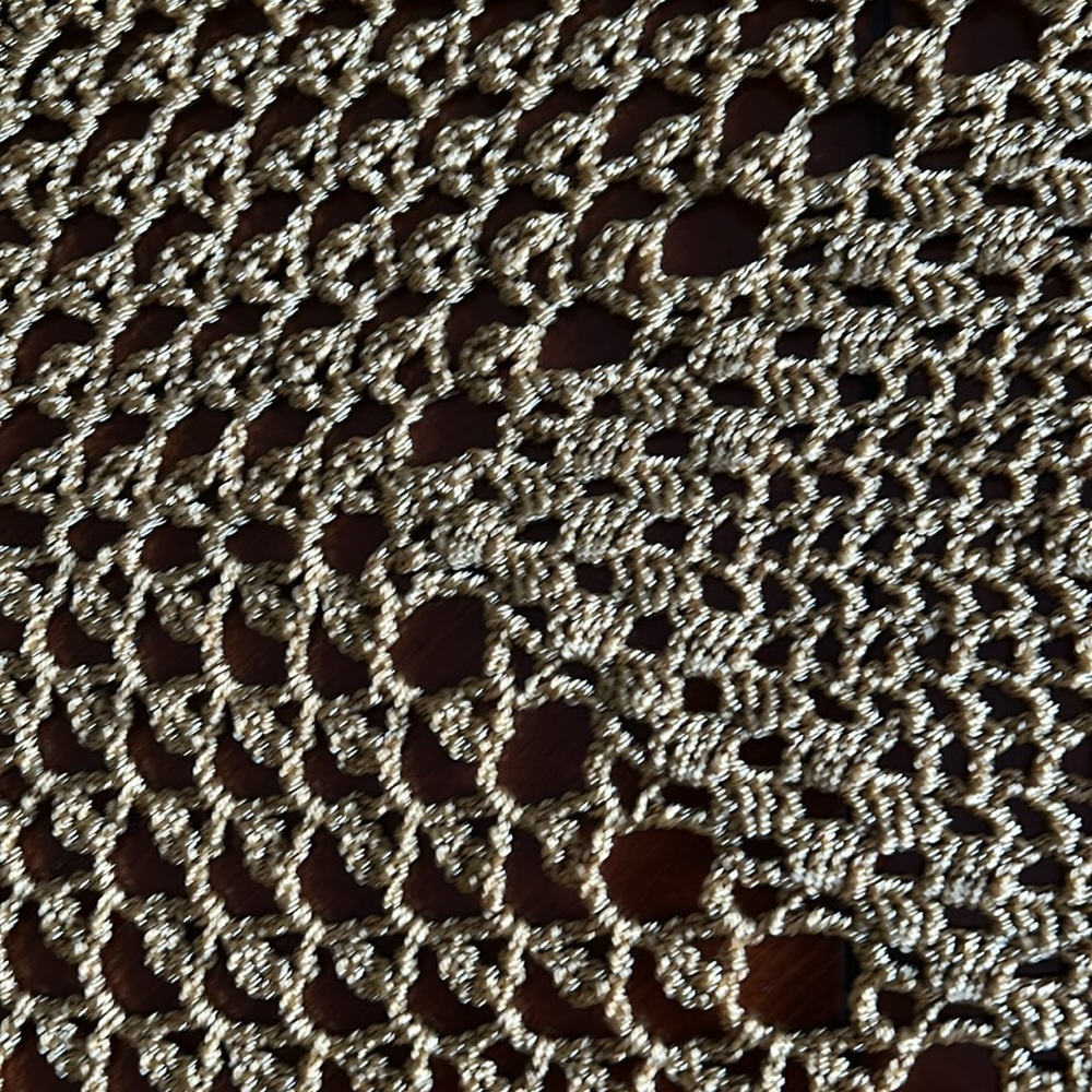 Oval table runner - Picture 16 of 16